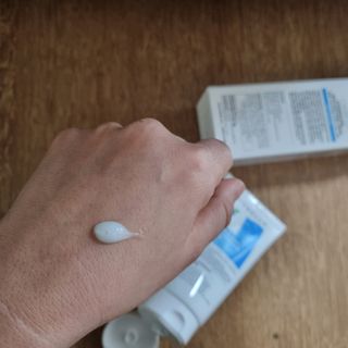 랑벨 수퍼내츄럴 아쿠아 수딩 크림 100ml — 5점을 준 리뷰어가 2022년 4월 올린 사용 사진