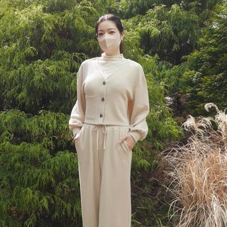프런투라인 비마이 봄버 포켓 크롭 가디건 — 5점을 준 리뷰어가 2022년 3월 올린 사용 사진