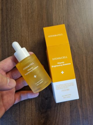 체르엠 스템앤셀 비타민 브라이트닝 에센스 30ml 1개 — 5점을 준 리뷰어가 2022년 1월 올린 사용 사진