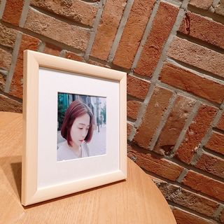 니은기억 휴대폰 속 인생샷을 담는 인생샷 액자 이태리 수입산 원목 프레임 — 5점을 준 리뷰어가 2021년 6월 올린 사용 사진