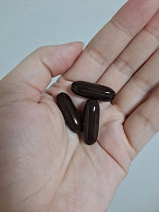 Swisse 스위스 고함량 프로폴리스 2,000mg 210정 — 5점을 준 리뷰어가 2021년 2월 올린 사용 사진