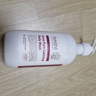 아미니 아크네 퓨어카밍 바디워시 500ml — 5점을 준 리뷰어가 2021년 7월 올린 사용 사진