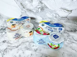 매일바이오 그릭요거트 오리지널 플레인 4개, 로스터리 커피믹스 4개 — 4.5점을 준 리뷰어가 2021년 12월 올린 사용 사진