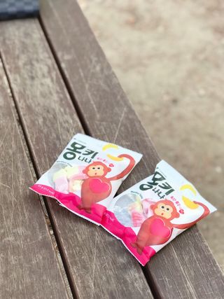 폭신 쫄깃 식감 로맨스, 몽키나나 젤리 8봉지 — 5점을 준 리뷰어가 2021년 2월 올린 사용 사진
