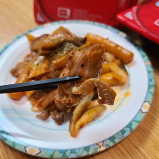 한성기업 무볼레 닭떡볶이+해물떡볶이 2종 세트 — 4.5점을 준 리뷰어가 2021년 9월 올린 사용 사진