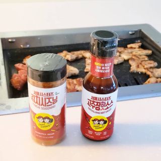 [서울시스터즈] 김치시즈닝 국내 최초 뿌려먹는 김치파우더 100g 1개+ 신제품 고추장 핫소스 185g 1개 — 5점을 준 리뷰어가 2021년 10월 올린 사용 사진