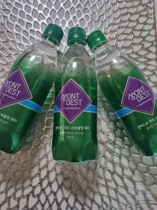 몽베스트 Montbest with Sparkling water Plain 20병 — 5점을 준 리뷰어가 2022년 8월 올린 사용 사진