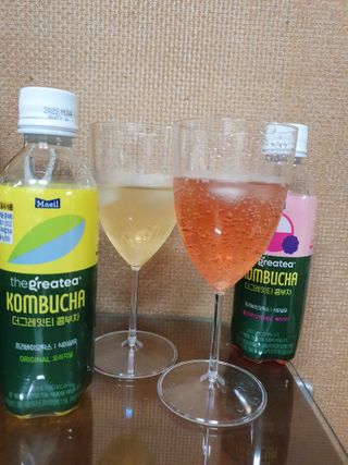 더그레잇티 콤부차 300ml *12개입 (오리지널 6개+베리리치 6개) — 5점을 준 리뷰어가 2022년 7월 올린 사용 사진
