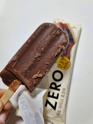 ZERO (초콜릿 칩 쿠키, 카카오 케이크, 후르츠 젤리, 아이스 콜라, 아이스 초코바) — 5점을 준 리뷰어가 2022년 6월 올린 사용 사진