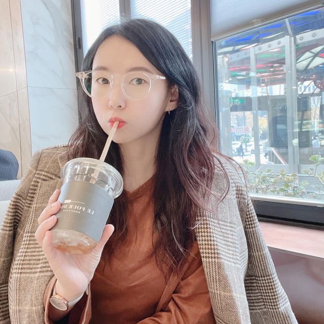 뷰맵 BANKER_레트로 보스턴 프레임 리뷰 사진