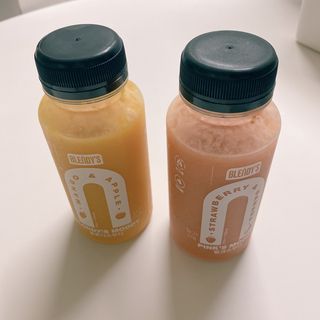 BLENDY'S 핑크 스무디+블론디 스무디 — 5점을 준 리뷰어가 2022년 3월 올린 사용 사진
