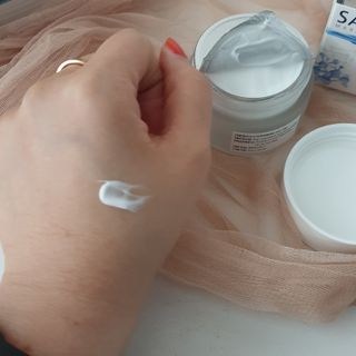 산수시 아쿠아 베네핏 24h 수부지 물광 속건조 수분크림 50ml — 5점을 준 리뷰어가 2021년 7월 올린 사용 사진