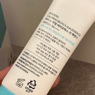 리더스코스메틱 리더스 카밍 바이오틱스 선 에센스 SPF 50+ PA++++ — 5점을 준 리뷰어가 2022년 7월 올린 사용 사진