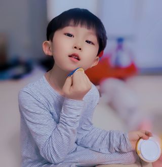 아토팜 톡톡 페이셜 선팩트 SPF43 PA+++ — 5점을 준 리뷰어가 2021년 3월 올린 사용 사진