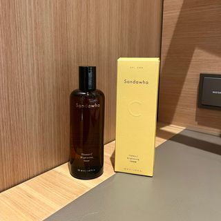 스킨큐어 산다화 비타민c 화이트닝 토너 150ml — 4.5점을 준 리뷰어가 2021년 12월 올린 사용 사진