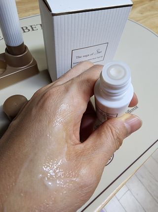 더사가오브수 [사가수] 효혜윤 보태니컬 에너지 에센스인로션 20ml /아이포올 스틱 3g — 5점을 준 리뷰어가 2023년 2월 올린 사용 사진