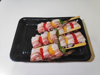 [다물꼬치] 삼겹새우롤꼬치 5개입 350g  + 데리야끼소스 120g + 매운고추소스 120g — 5점을 준 리뷰어가 2021년 11월 올린 사용 사진