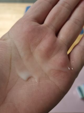 리더스코스메틱 리더스 카밍 바이오틱스 에센스 워터 — 5점을 준 리뷰어가 2021년 9월 올린 사용 사진