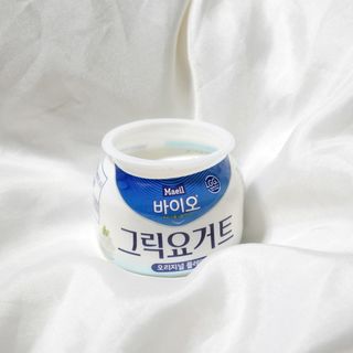 매일바이오 그릭요거트 오리지널 플레인 4개, 로스터리 커피믹스 4개 — 4점을 준 리뷰어가 2021년 12월 올린 사용 사진