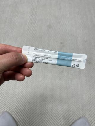 아토컴피 신생아도 사용가능한 무알러지 1회용 바디워시 여행키트 ( 독일 임상시험 완료) — 3.5점을 준 리뷰어가 2023년 2월 올린 사용 사진