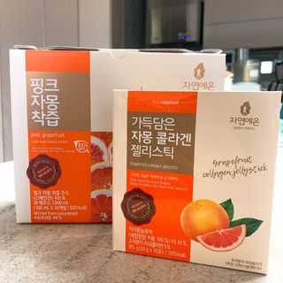 자연에온 핑크 자몽 착즙 100mL 10개입 1BOX +가 득담은 자몽 콜라겐 젤리스틱 1BOX — 5점을 준 리뷰어가 2021년 7월 올린 사용 사진