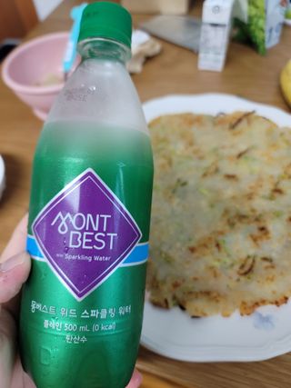 몽베스트 Montbest with Sparkling water Plain 20병 — 5점을 준 리뷰어가 2022년 9월 올린 사용 사진