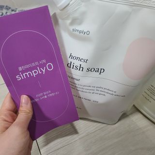 심플리오리빙 어니스트 주방세제 본품 500ml + 리필 900ml (코코넛향) — 5점을 준 리뷰어가 2022년 6월 올린 사용 사진