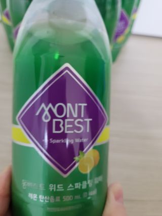 몽베스트 Montbest with Sparkling water Lemon OR Lime 20병(랜덤) — 5점을 준 리뷰어가 2021년 10월 올린 사용 사진