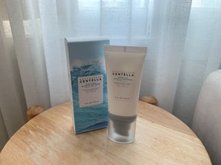 [스킨1004] 마다가스카르 센텔라 히알루-시카 워터핏 선세럼 50ml — 5점을 준 리뷰어가 2024년 5월 올린 사용 사진