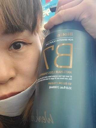 [포레스트스토리] 탈모증상완화 샴푸 1,000ml — 5점을 준 리뷰어가 2022년 3월 올린 사용 사진