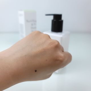 줄라이 모닝 _ JULY MORNING 줄라이모닝 하이드레이팅 퍼퓸드 바디앤핸드 에멀젼 — 5점을 준 리뷰어가 2021년 9월 올린 사용 사진