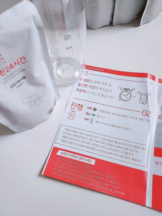 클린24시간 1BOX(5포) + 전용보틀(500ml) — 3.5점을 준 리뷰어가 2022년 8월 올린 사용 사진