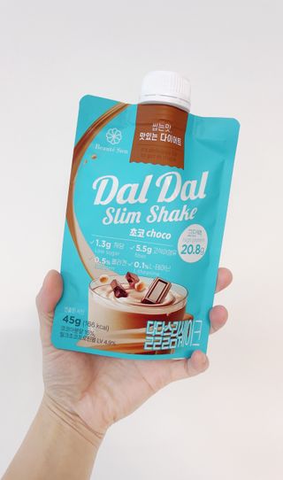 달달슬림쉐이크 프리 (릴스) 달달슬림 맛있는 단백질 쉐이크 파우치 다이어트 식사대용 프로틴 파우더 보충제 — 5점을 준 리뷰어가 2025년 8월 올린 사용 사진