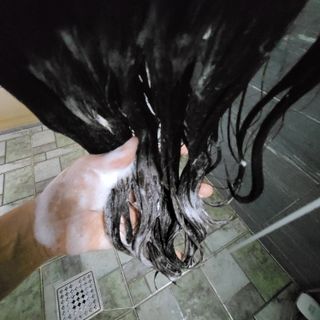 르핸스 퍼포밍 5 샴푸 비반트 포렛/베티버 포그 — 5점을 준 리뷰어가 2023년 1월 올린 사용 사진