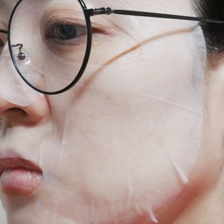 쿠피 피디알엔 연어 더마 페이셜 마스크 — 5점을 준 리뷰어가 2021년 11월 올린 사용 사진