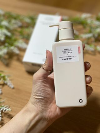 로우퀘스트 베리어 인핸싱 클렌저 190ml — 5점을 준 리뷰어가 2023년 10월 올린 사용 사진