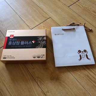 서울약사신협_투데이홍삼정플러스스틱_10g x 30포 — 4점을 준 리뷰어가 2021년 7월 올린 사용 사진