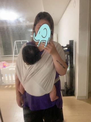 베베누보 다이얼핏 밀착 아기띠 더 이지슬링 Lv3 — 5점을 준 리뷰어가 2021년 6월 올린 사용 사진