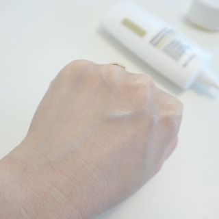 하이브리온 [쿠팡]멜라제로 시카엑소좀 크림 50ml PDRN 줄기세포 주름 미백기능성 피부과 병원입점, 1개, 50g — 5점을 준 리뷰어가 2025년 6월 올린 사용 사진