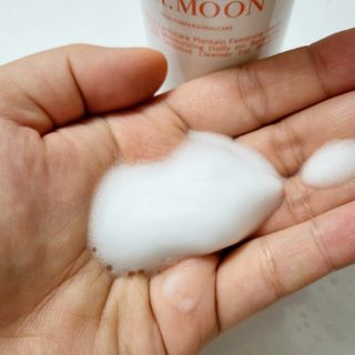 MF프리 [닥터문] 유산균 락토케어 질경초 여성청결제 200ml (폼타입) — 5점을 준 리뷰어가 2022년 7월 올린 사용 사진