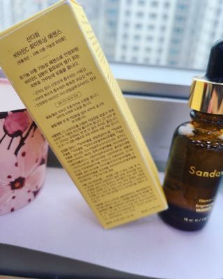스킨큐어 산다화 비타민c 화이트닝 에센스 30ml — 5점을 준 리뷰어가 2021년 8월 올린 사용 사진