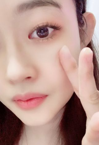 아이앤립 / EYENLIP 아이앤립 24K 골드 N 펩타이드 앰플 크림 — 5점을 준 리뷰어가 2021년 4월 올린 사용 사진