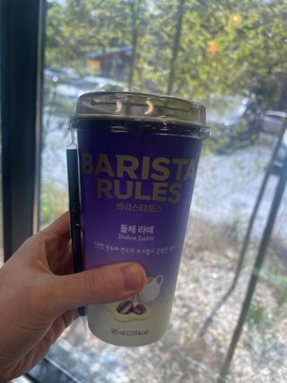 바리스타룰스 돌체 라떼 — 4.5점을 준 리뷰어가 2023년 4월 올린 사용 사진