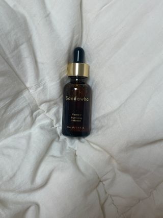 스킨큐어 산다화 비타민c 화이트닝 에센스 30ml — 3.5점을 준 리뷰어가 2023년 7월 올린 사용 사진