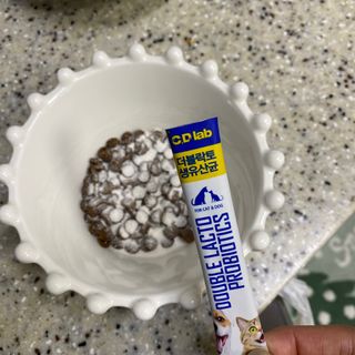 씨디랩 장 건강과 구강 건강을 한 번에 더블락토 강아지 고양이 유산균 — 4점을 준 리뷰어가 2021년 1월 올린 사용 사진