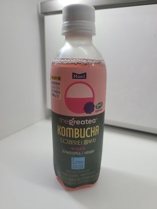 더그레잇티 콤부차 [매일유업] 더그레잇티 44kcal 콤부차 300ml *12개입 (오리지널 6개+베리리치 6개) — 4점을 준 리뷰어가 2023년 7월 올린 사용 사진