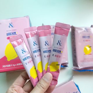 비타앤C 레몬맛, 망고맛 — 5점을 준 리뷰어가 2021년 4월 올린 사용 사진