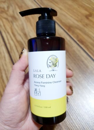 라라로즈데이 시즌2 여성청결제 200ml 아로마 페미민 클렌저, 독일더마인증 — 5점을 준 리뷰어가 2021년 9월 올린 사용 사진