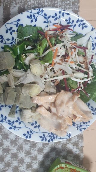 굽네몰 [굽네] 소스가 맛있는 닭가슴살 슬라이스 4종 — 5점을 준 리뷰어가 2021년 4월 올린 사용 사진