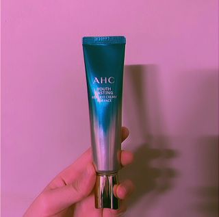 [NEW 탄력유턴 아이크림] AHC 유스 래스팅 리얼 아이크림 포 페이스 — 4.5점을 준 리뷰어가 2021년 2월 올린 사용 사진